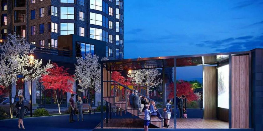 Уличный кинотеатр в «Royal Towers» (Роял Тауэрс).Источник: группа «МСК»