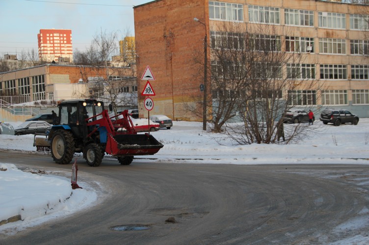 Снегоуборочная техника вышла на помощь Нижнему Новгороду - фото 1