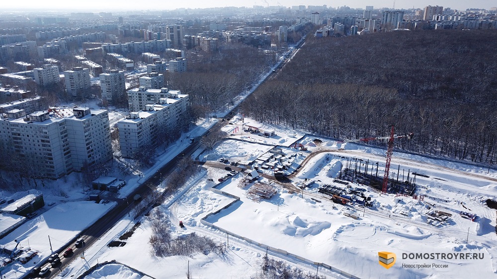 Стройка в разгаре: у парка 60-летия Советской власти возводят новые дома