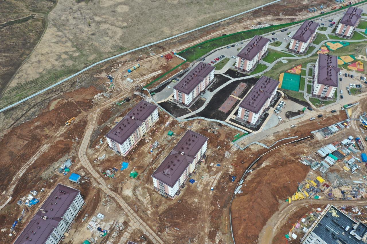 Сдачу трех домов ЖК «Новинки Smart City» перенесли на 2022 год - фото 1