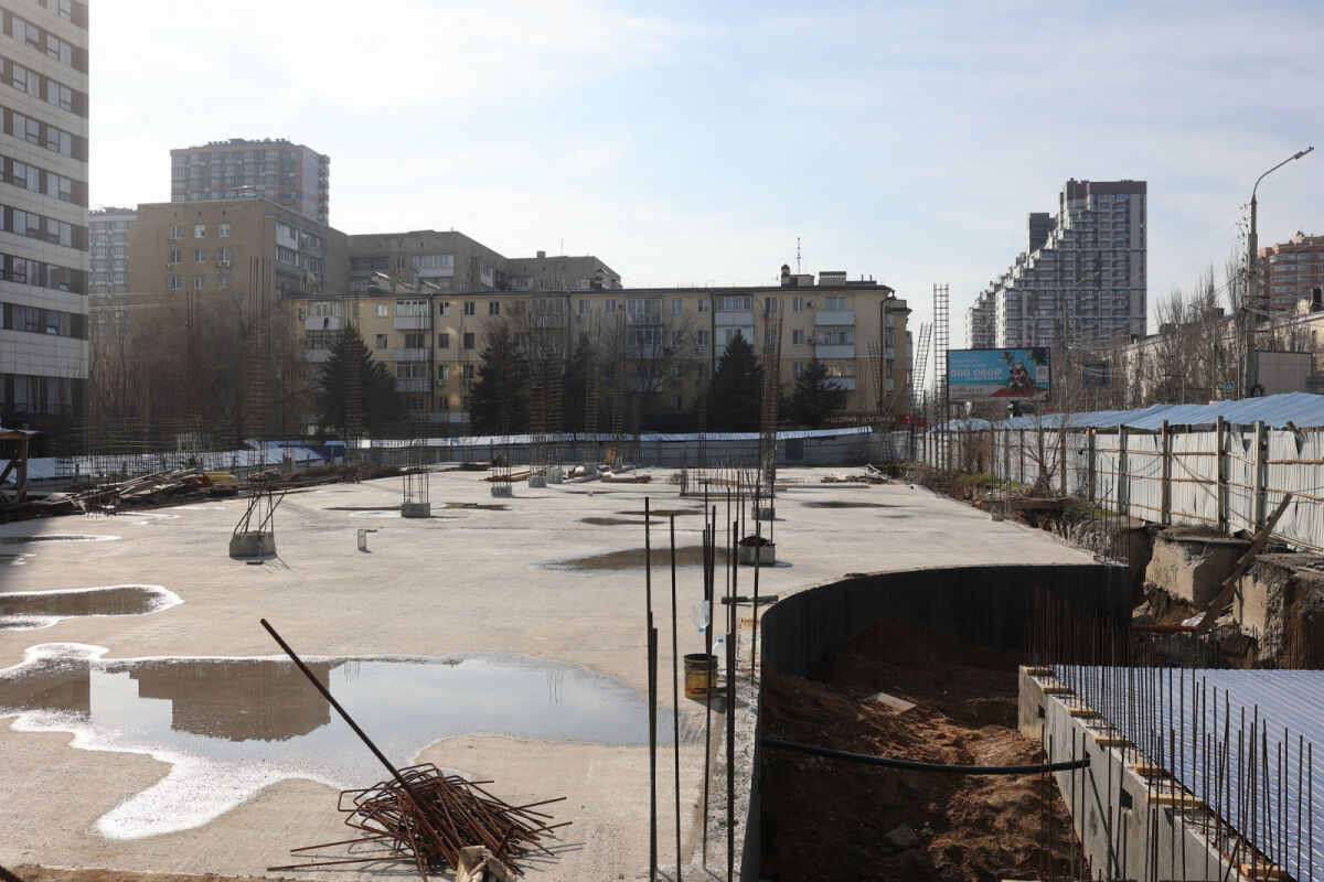 На площади Ленина в Ростове остановят строительство ТЦ ради фонтана - Фото 1