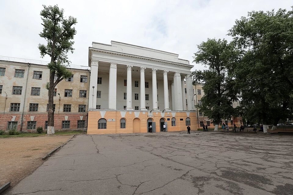 Власти Ростова не обещают сохранить облик исторического здания лицея №20