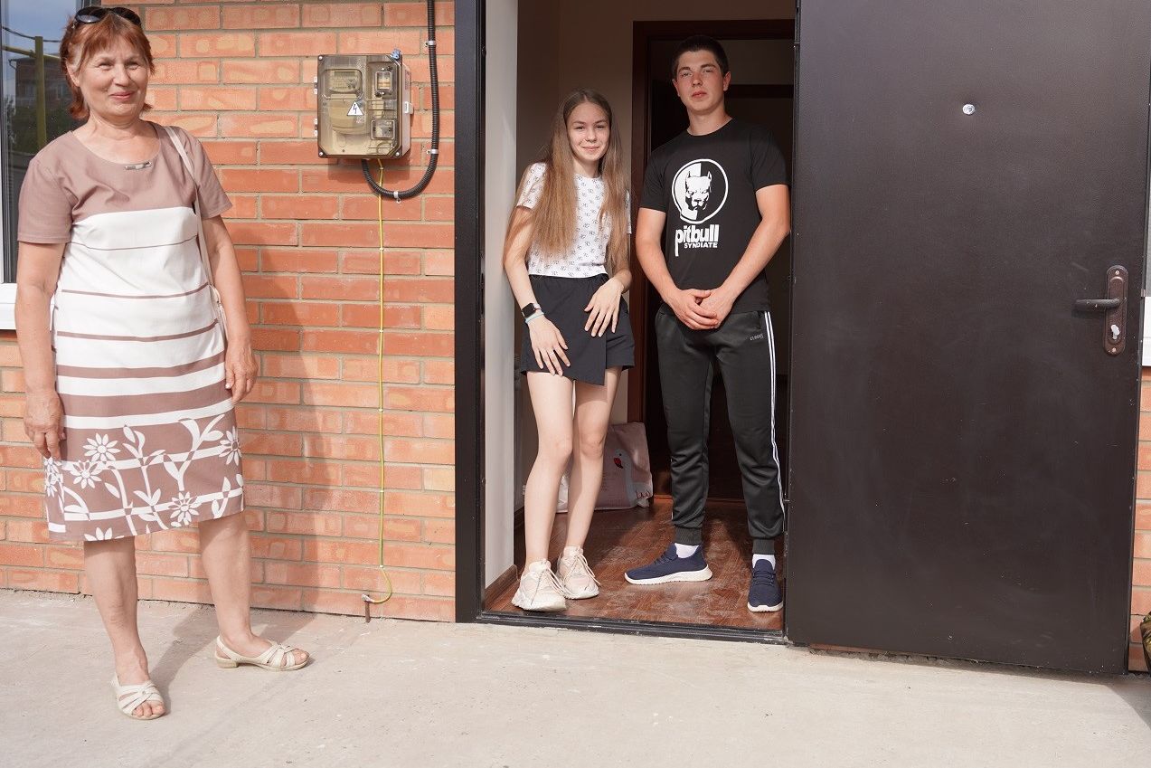 В Ростовской области для детей-сирот закупят более 1000 квартир  - фото 1